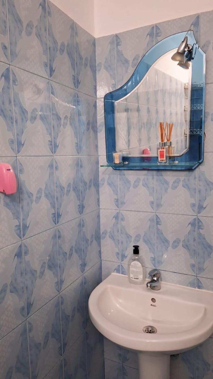 Promenade Apartment In City Centre Berat Luaran gambar